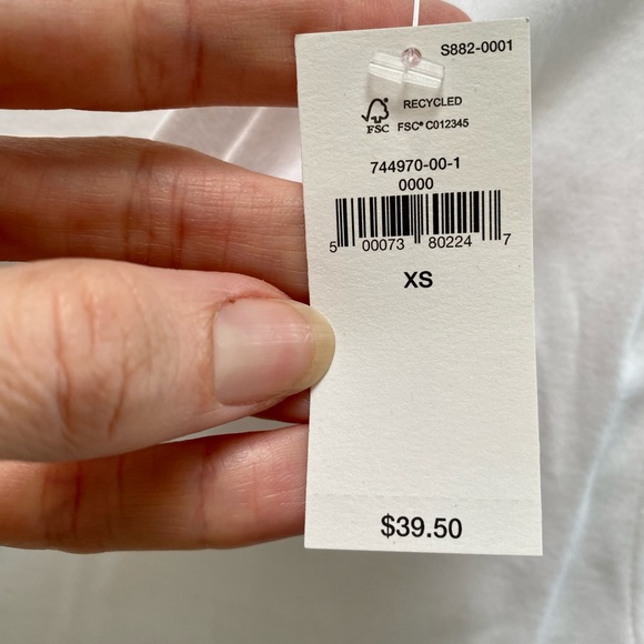 Banana Republic Luxe Fit White Tee - Picture 6 of 7